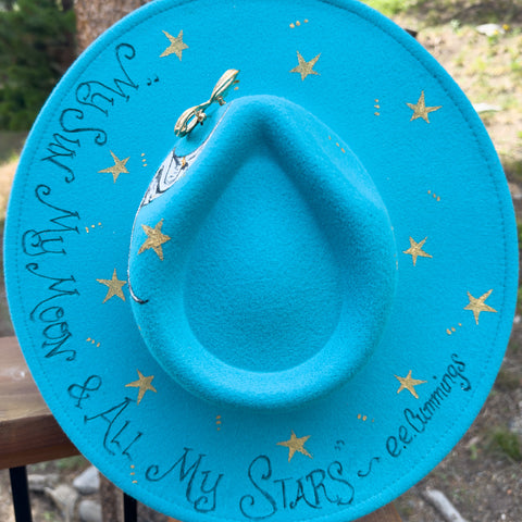 "My Moon and Stars" Swan Turquoise Vegan Felt Hat with Vintage Gold Bow Pin