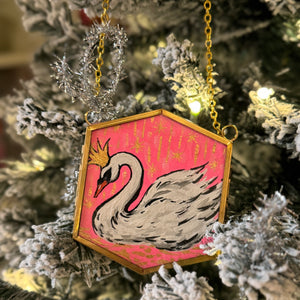 Sugarplum Christmas Ornament ~ Crowned Swan
