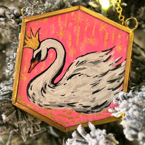 Sugarplum Christmas Ornament ~ Crowned Swan