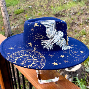 Navy Blue Felt Hippie Hat With Feather // Women's Vintage